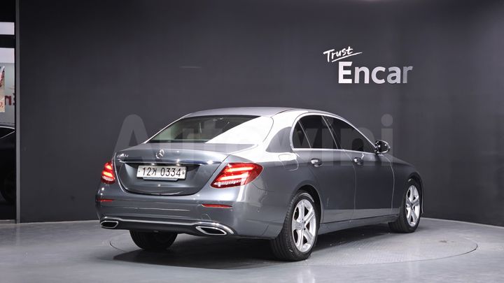 Mercedes-Benz E Class 2017 — 2