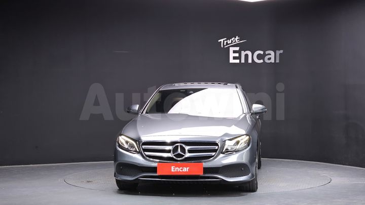Mercedes-Benz E Class 2017 — 3