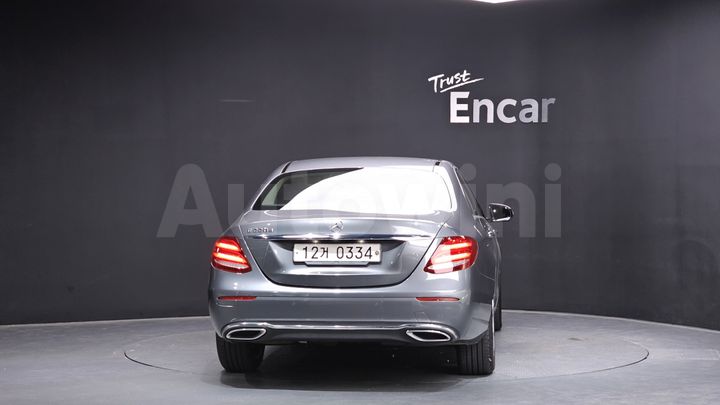 Mercedes-Benz E Class 2017 — 4