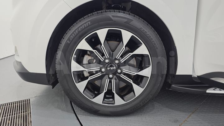 Kia Carnival 2023 — 5