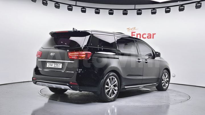 Kia Carnival 2019 — 2