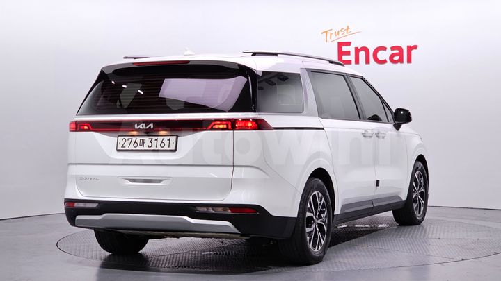 Kia Carnival 2023 — 2