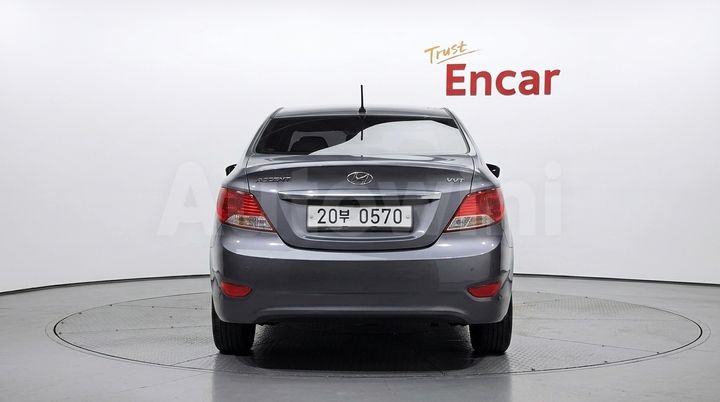 Hyundai Accent 2017 — 4