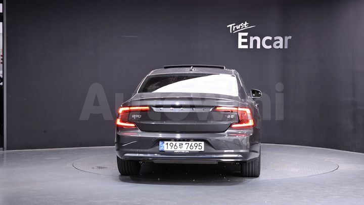Volvo S90 2024 — 4