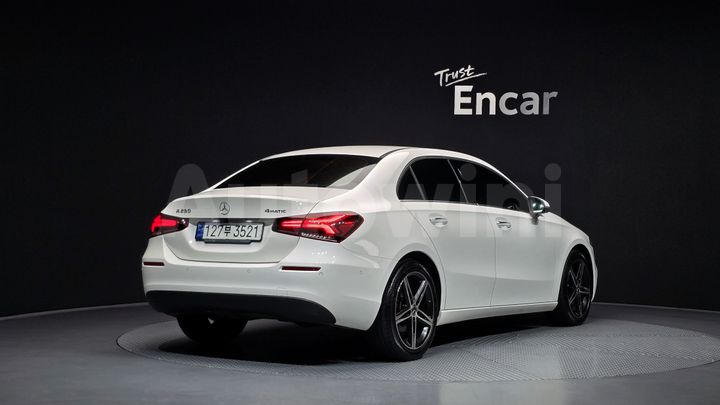 Mercedes-Benz A Class 2020 — 2