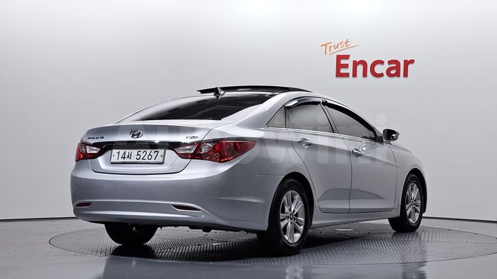 Hyundai Sonata 2011 — 2