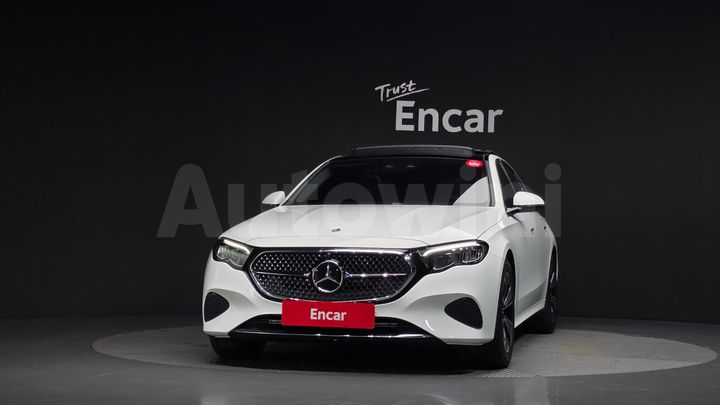 Mercedes-Benz E Class 2025 — 3