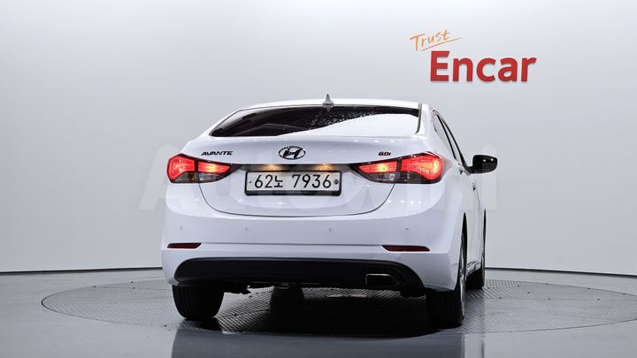 Hyundai Avante 2015 — 4