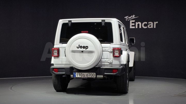 Jeep Wrangler 2022 — 4