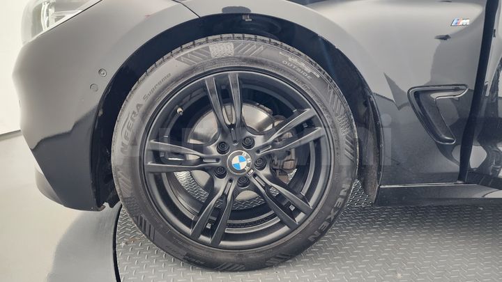 BMW 3 Series 2020 — 5