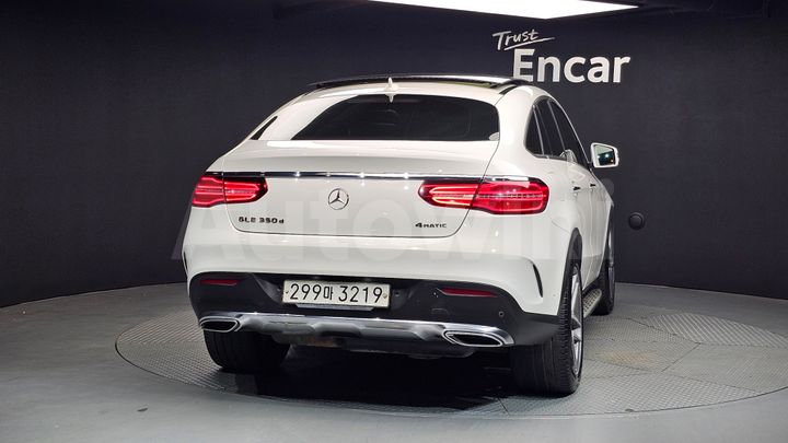 Mercedes-Benz GLE Class 2017 — 4