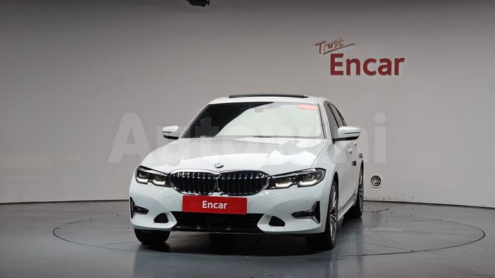 BMW 3 Series 2021 — 3