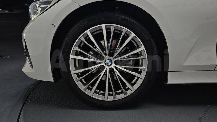 BMW 3 Series 2021 — 5