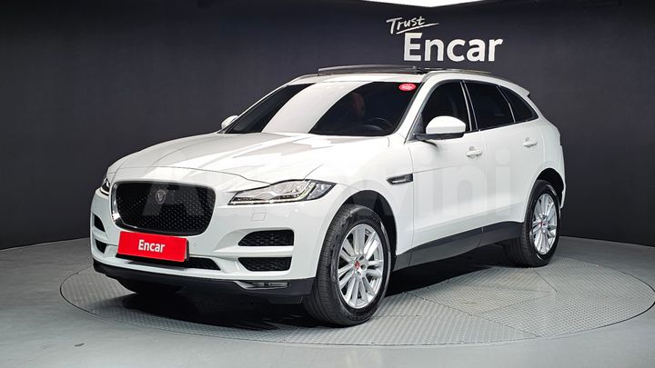 Jaguar F PACE