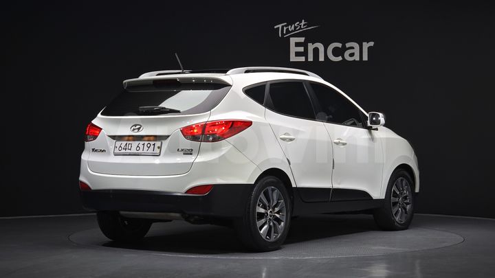 Hyundai Tucson 2011 — 2