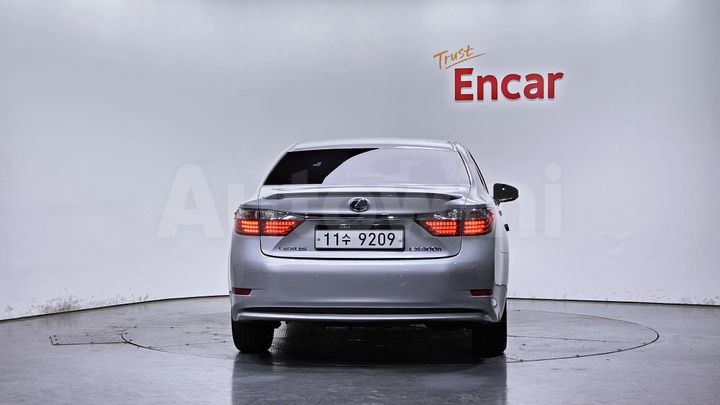 Lexus ES 2015 — 4