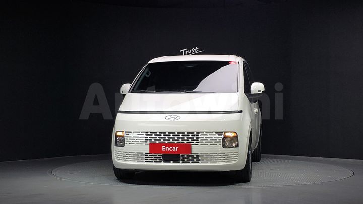 Hyundai Staria 2023 — 3