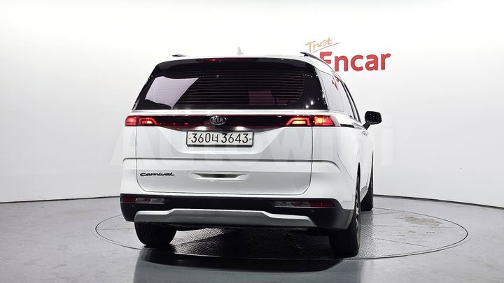 Kia Carnival 2021 — 4