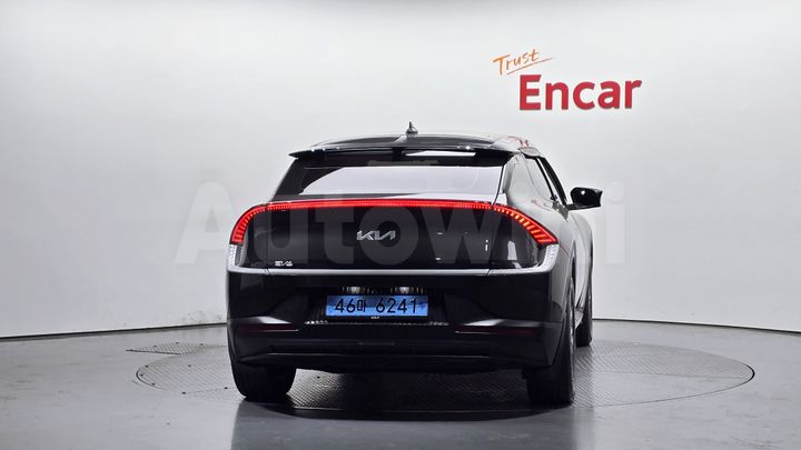 Kia EV6 2023 — 4