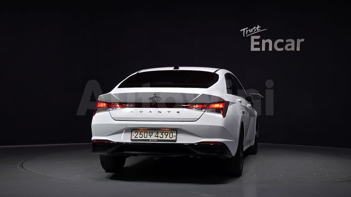 Hyundai Avante 2023 — 4