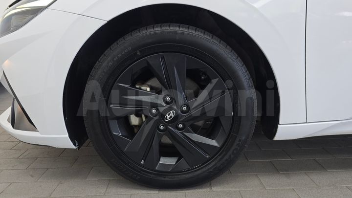 Hyundai Avante 2023 — 5