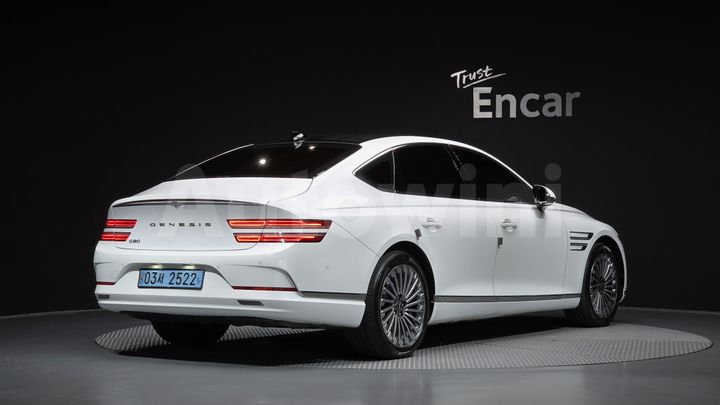 Genesis G80 2022 — 2
