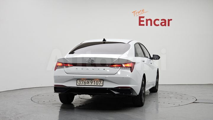 Hyundai Avante 2023 — 4