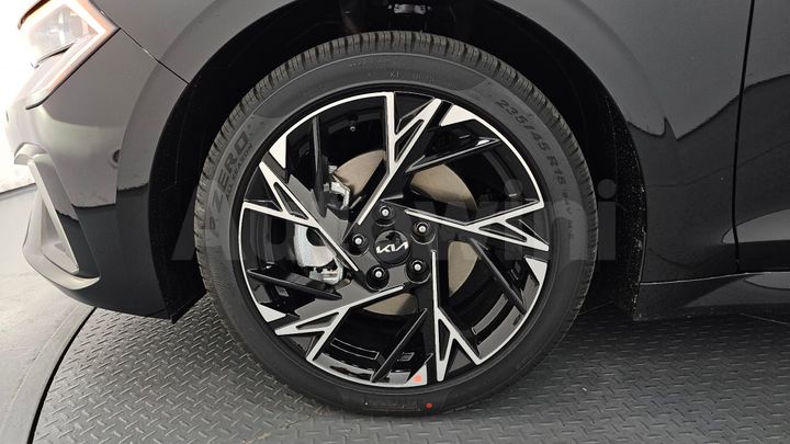 Kia K5 2026 — 5