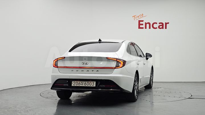 Hyundai Sonata 2022 — 4