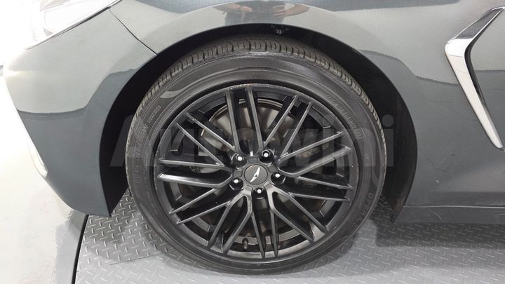 Genesis G70 2018 — 5