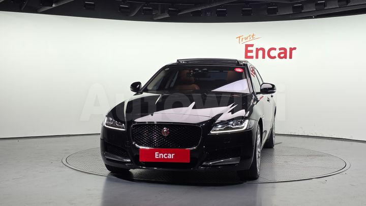 Jaguar XF 2017 — 3