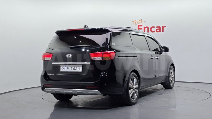 Kia Carnival 2015 — 2