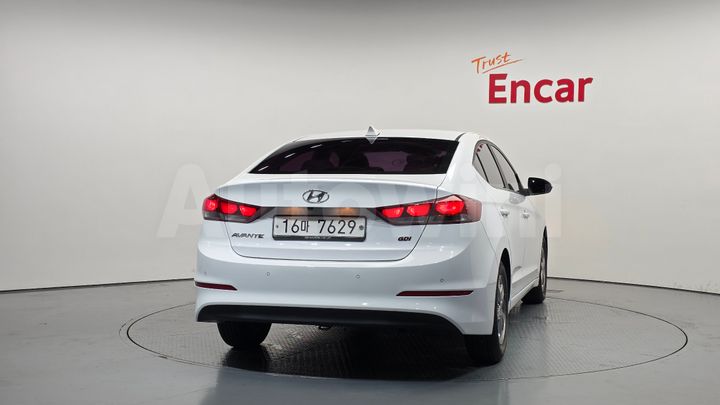 Hyundai Avante 2017 — 4