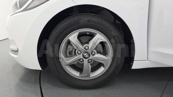 Hyundai Avante 2017 — 5