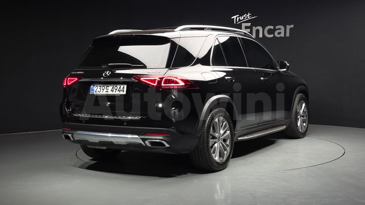 Mercedes Benz GLE Class 2023 — 2