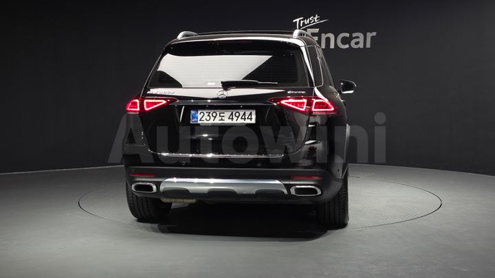 Mercedes Benz GLE Class 2023 — 4