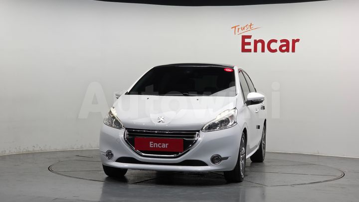 Peugeot 208 2014 — 3
