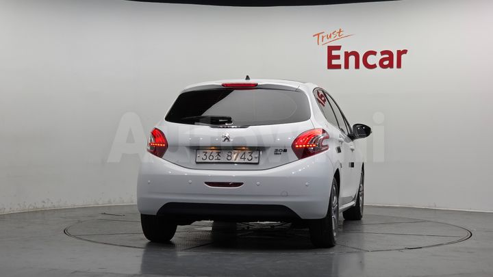 Peugeot 208 2014 — 4