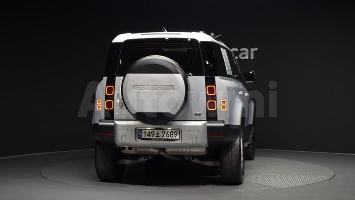 Land Rover Defender 2022 — 4
