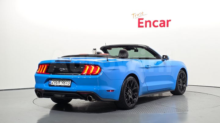 Ford Mustang 2022 — 2