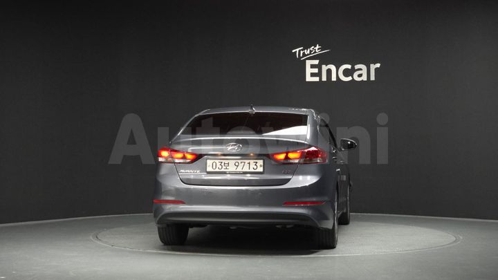 Hyundai Avante 2017 — 4