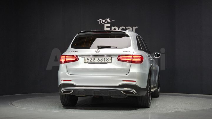 Mercedes Benz GLC Class 2017 — 4