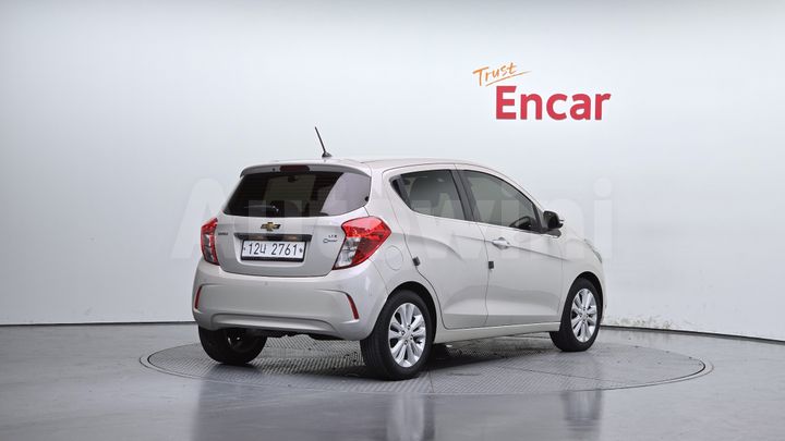 Chevrolet Spark 2017 — 2