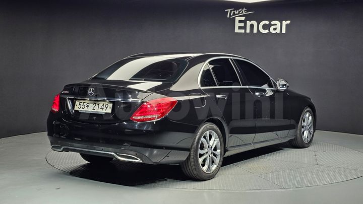 Mercedes-Benz C Class 2017 — 2