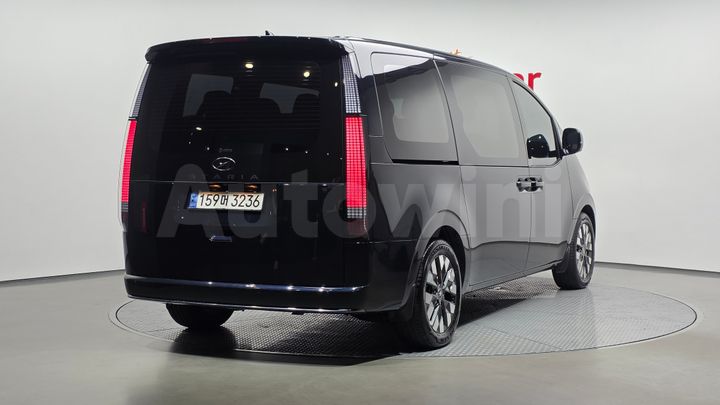 Hyundai Staria 2023 — 2