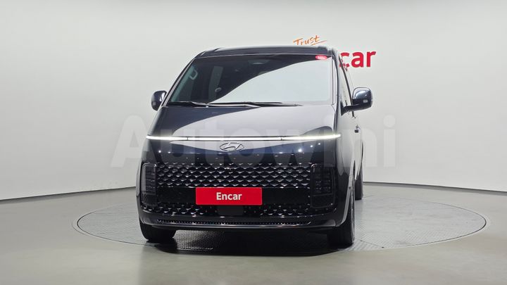 Hyundai Staria 2023 — 3