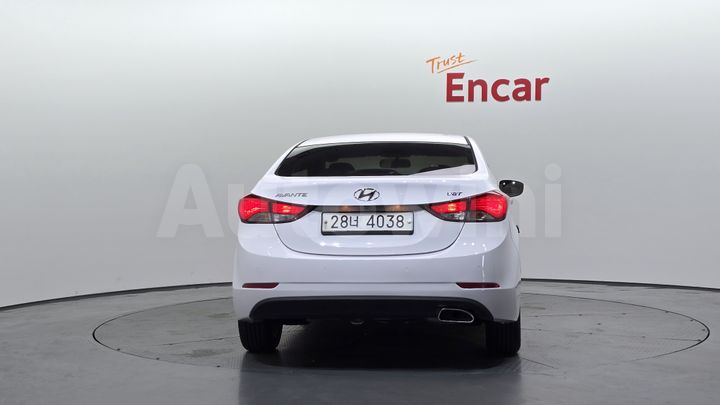 Hyundai Avante 2015 — 4