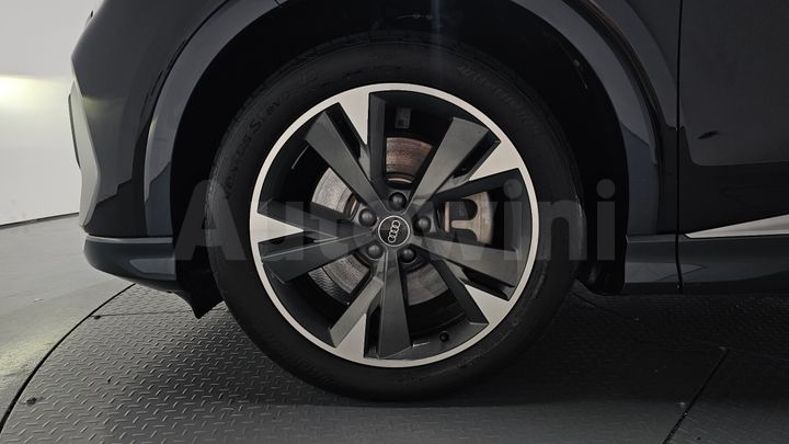 Audi Q4 2023 — 4