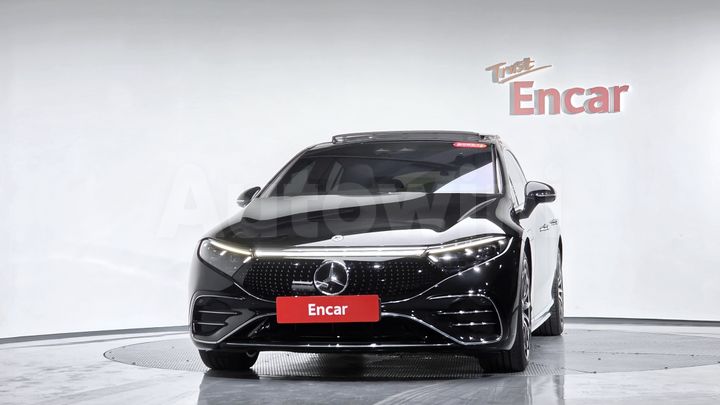 Mercedes Benz EQS