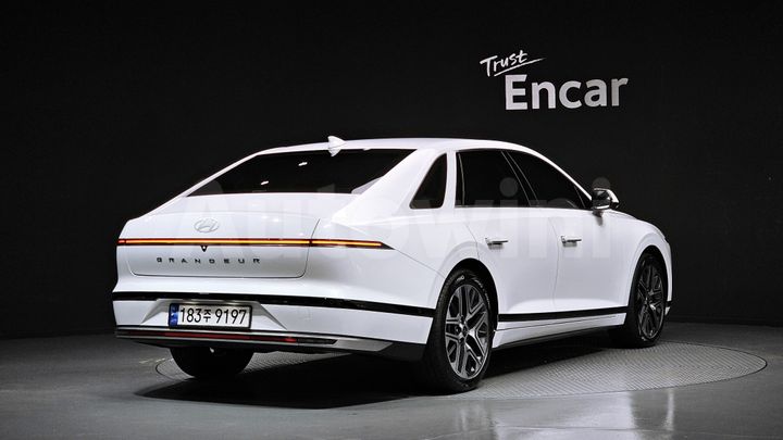 Hyundai Grandeur 2023 — 3